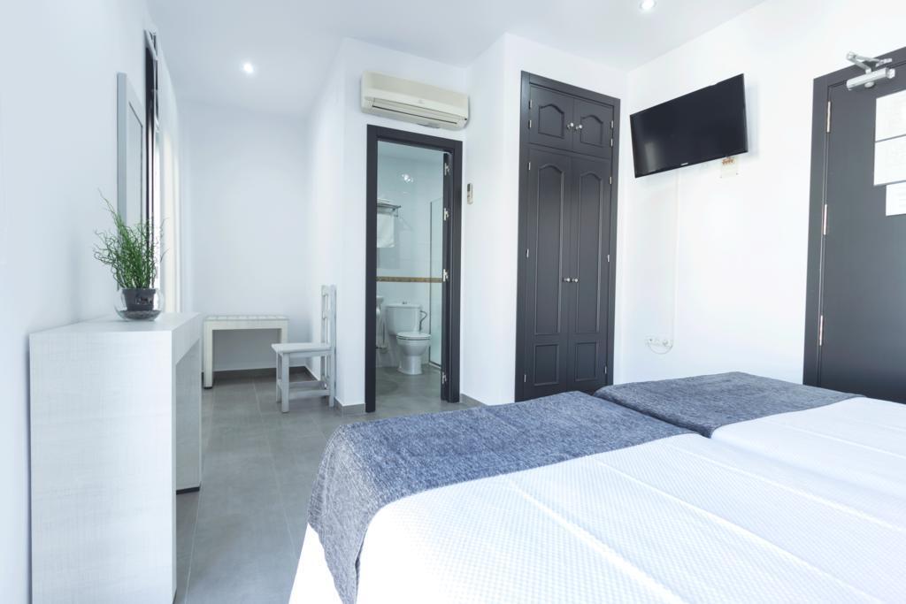 Hostal El Yunque Кониль-де-ла-Фронтера Номер фото