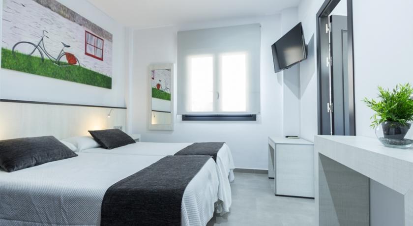 Hostal El Yunque Кониль-де-ла-Фронтера Номер фото